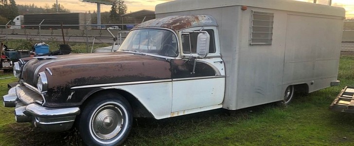 1956 Pontiac Chieftain camper