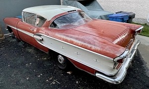 1958 Pontiac Parisienne Last Seen on the Road 30 Years Ago Flaunts a Surprising Package