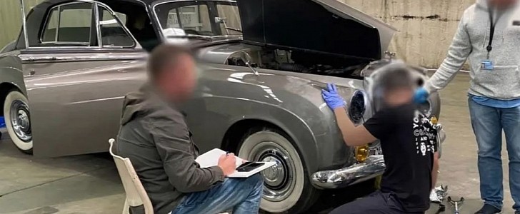 Australian police detain 1960 Bentley S2 with $115 million of drugs inside