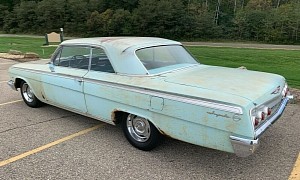 1962 Chevrolet Impala Hopes You’ll Love Its V8 Muscle, Ignore the Rust Holes