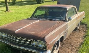 1963 Oldsmobile Cutlass Found in a Barn After 30 Years Is All Original, Unrestored