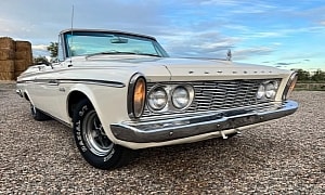 1963 Plymouth Sport Fury Escapes From Storage After 34 Years, Original V8 Surprise