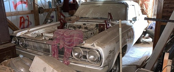 '65 Dodge Coronet barn find