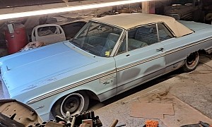 1965 Plymouth Fury III Sitting in a Garage Looks Like a Surprising Halloween Treat