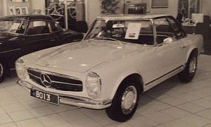 1966 Mercedes-Benz 230 SL 'Pagoda' Owned by Sir Stirling Moss Gets Sent to Auction