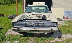 1966 Dodge HEMI Charger Is an Original Paint Survivor With Bad News Under the Hood