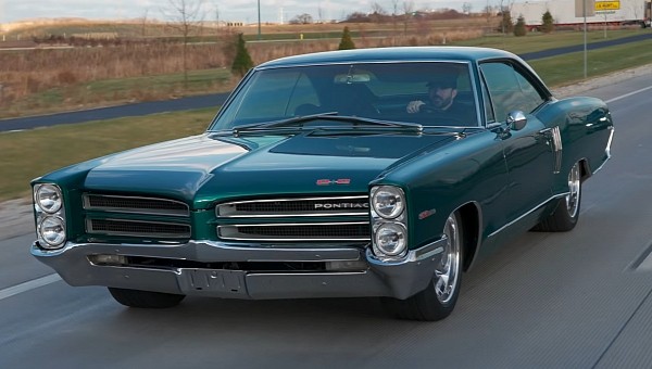 1966 Pontiac 2+2 restomod with supercharged V8 by Roadster Shop