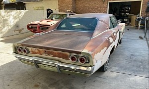 1968 Dodge Charger Found in a Barn Has the Full Package, Family-Owned and Original