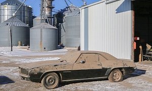 1969 Chevrolet Camaro RS 4-Speed Is a Barn Find with a Vinyl Top Surprise