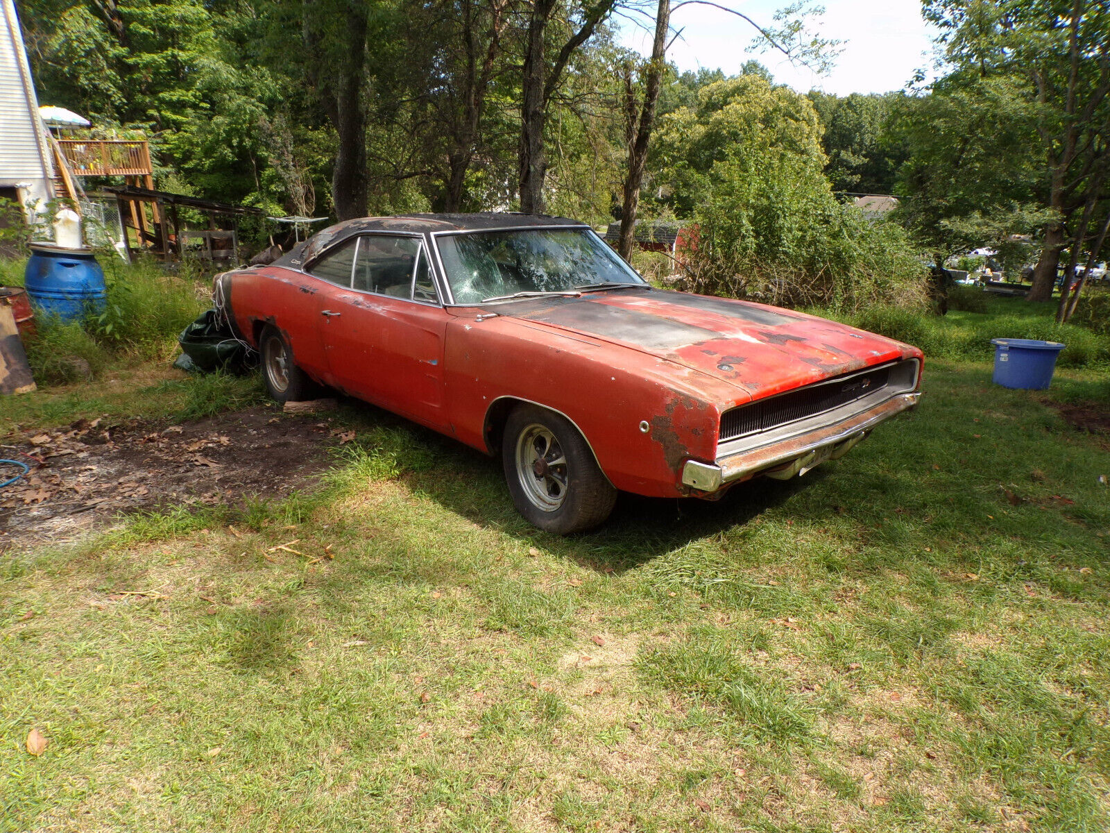 1969 Dodge Charger R/T Rotting Away on Private Property Deserves a Better  Life - autoevolution