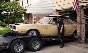 1969 Dodge Charger R/T Spent 56 Years in a Barn, It's a Rare Survivor