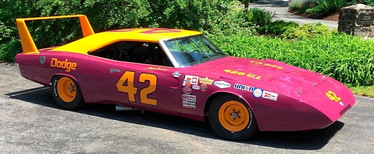 1969 Dodge Daytona NASCAR driven by Marty Robbins