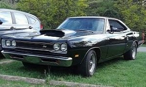 1969 Dodge "Super Bee Surprise" Is a Clone with a 440 and Modern Goodies