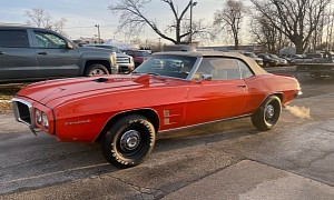 1969 Pontiac Firebird Barn Find Sees Daylight After 20 Years, Rare Muscle Under the Hood