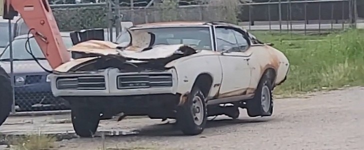 1969 Pontiac GTO junkyard find