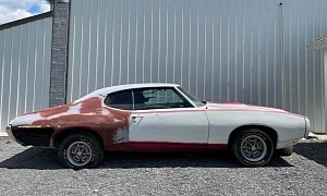 1969 Pontiac GTO Sees Daylight After 25 Years in Storage, Still Running