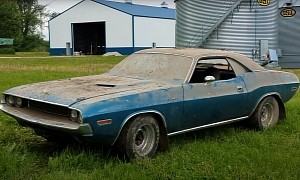 1970 Dodge Challenger Rolls Out of the Barn After 40 Years, Gets First Wash