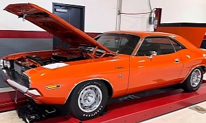 1970 Dodge HEMI Challenger R/T Is a Museum-Grade Gem, Costs a Fortune