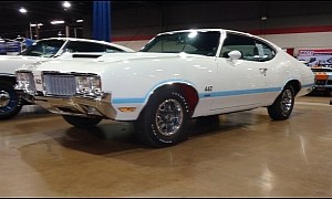 1970 Olds 442 W-30 Is Restoration Perfection, Hides a One-Year-Only Lightweight Secret