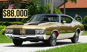 1970 Oldsmobile 442 W30 Holiday Coupe Is a Numbers-Matching Storage Dweller Oozing Quality