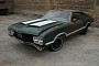 1970 Oldsmobile 442 W30 Parked for 45 Years Is a Rare, Rat-Infested Barn Find