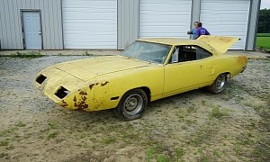 1970 Plymouth Superbird Rolls Out of Storage After 35 Years, Flaunts Original 440 V8