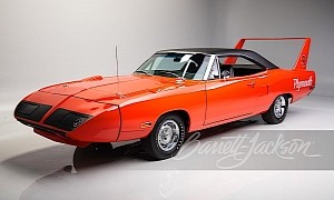 1970 Plymouth Superbirds Come Together in Rare Meet on the Same Auction Block