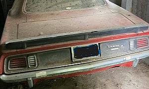 1971 Plymouth Cuda Flexes Barn Dust, Rare Surprise Under the Hood