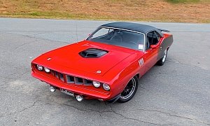 1971 Plymouth Cuda Packs a Different 426 Than Stock, Looks Unique
