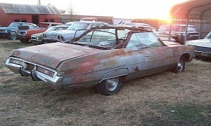 1972 Chevrolet Impala Left to Rot Under the Clear Sky Begs for Full Restoration