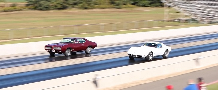 1973 Chevrolet Corvette vs. 1969 Pontiac GTO drag race