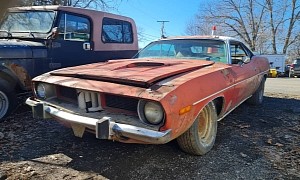 1973 Plymouth Cuda Found Decaying in a Yard, Needs Full Restoration and a New V8