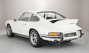 1973 Porsche 911 2.7 RS Touring Is An Air-Cooled Blue-Chip Investment