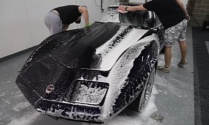1974 Chevrolet Corvette Getting Its First Wash in Years Is Incredibly Satisfying