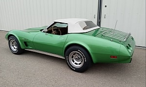 1975 Chevrolet Corvette Is One of the Last Convertibles, Flexes Rare Color