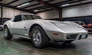 1976 Chevrolet Corvette Features Numbers-Matching 350 V8 and Factory T-Tops for Low Bucks