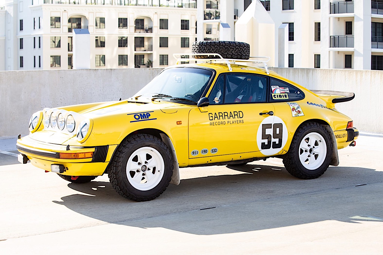 1976 Porsche 911 Looks, Feels and Probably Drives Like a Safari Rally Car -  autoevolution
