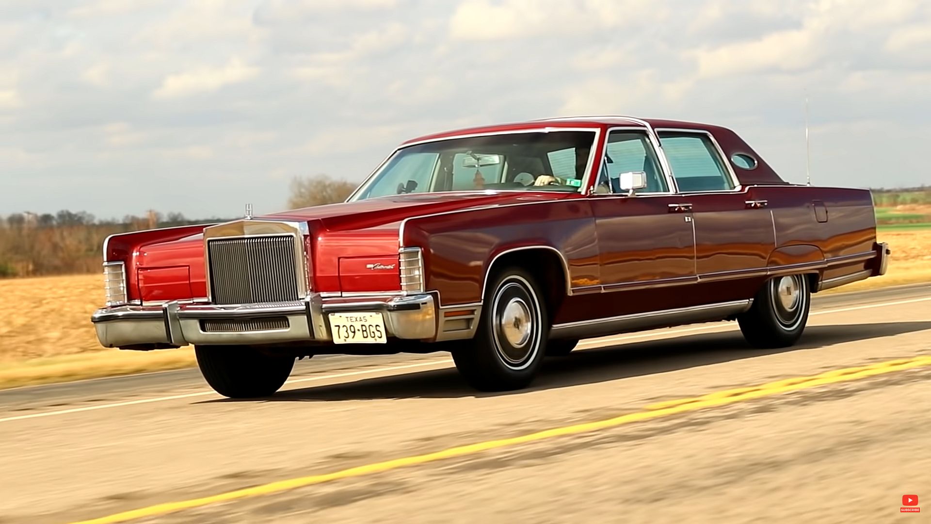1977 Lincoln Continental Spent 35 Years in a Barn, Takes First ...