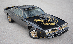 1977 Pontiac Firebird Trans AM “Smokey and the Bandit” Promo Car Sells for $550K