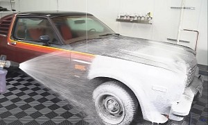 1978 Plymouth Super Coupe Gets First Wash in 17 Years, Goes From Dusty to Gorgeous
