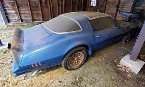 1978 Pontiac Trans Am Emerges From a Barn in Tip-Top Shape, So Mysterious