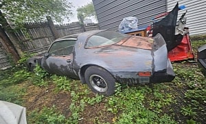 1979 Pontiac Trans Am Left To Rot in a Yard, Someone Please Take It Home