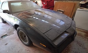 1982 Pontiac Trans Am Gets First Wash in 27 Years, Knight Rider Theme Starts Playing