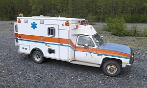1986 4WD Ambulance Was Turned Into a No-Frills Tiny Home, Total Cost Was Just $7K