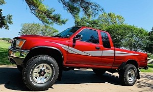 1990 Toyota SR5 Pickup Is the Steal of the Week, Has Cassette Stereo for Effect