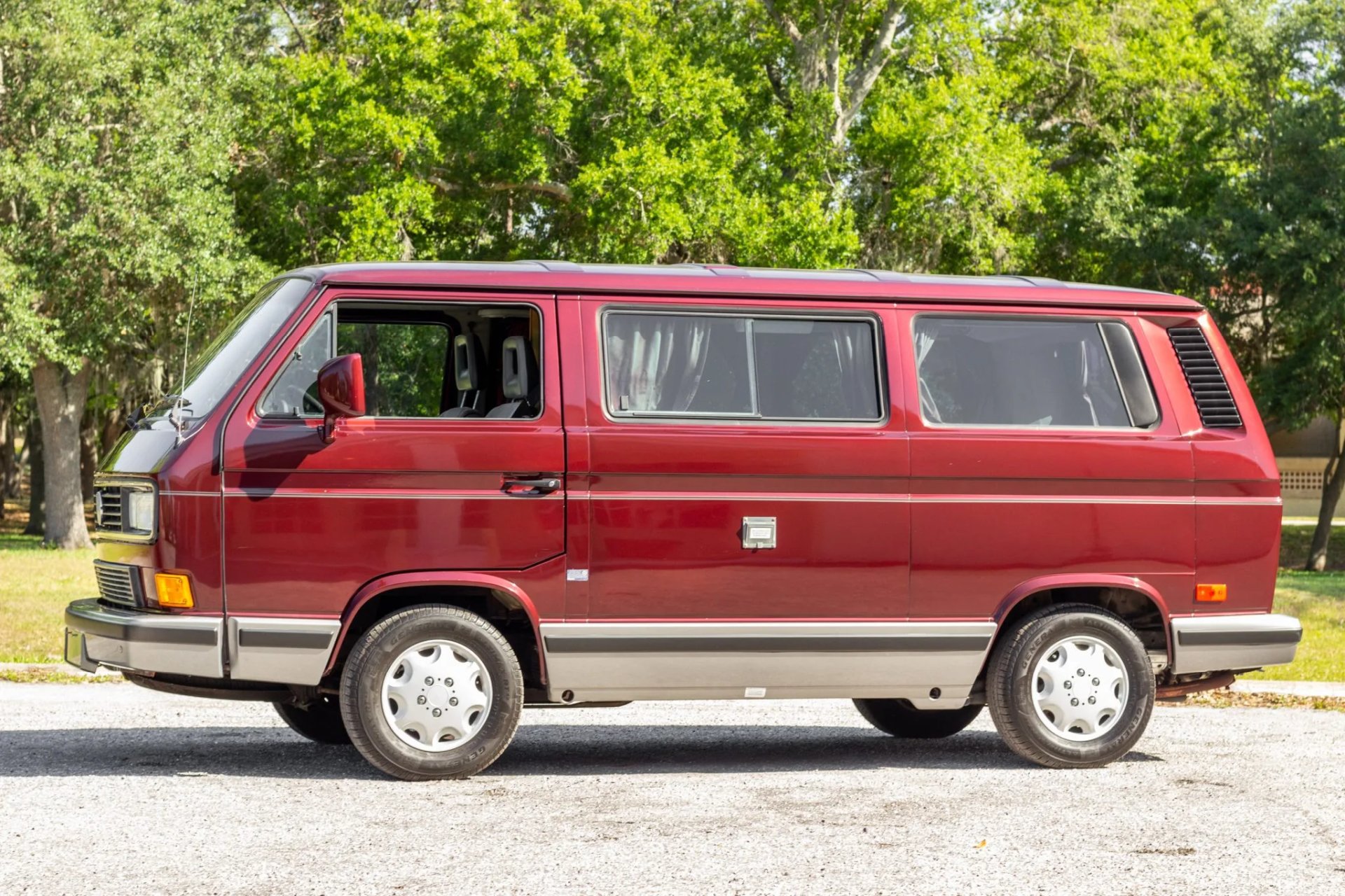 Titian Red 1989 VW Vanagon Westfalia Is One Jolly Summer Camper, Also  Pricey - autoevolution
