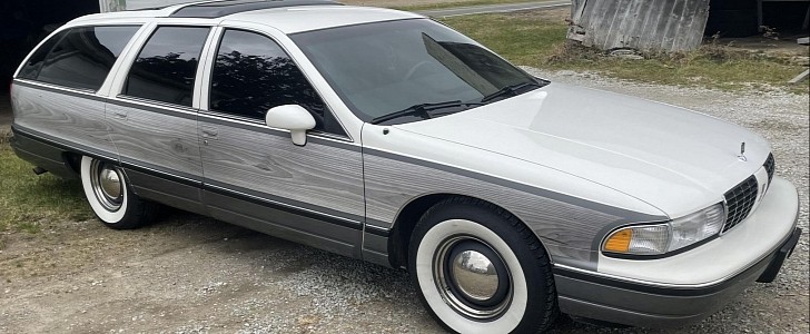 1991 Oldsmobile Custom Cruiser getting auctioned off