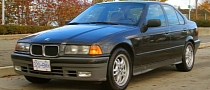 1993 BMW 320i Extremely Long Term Review by Autos.ca