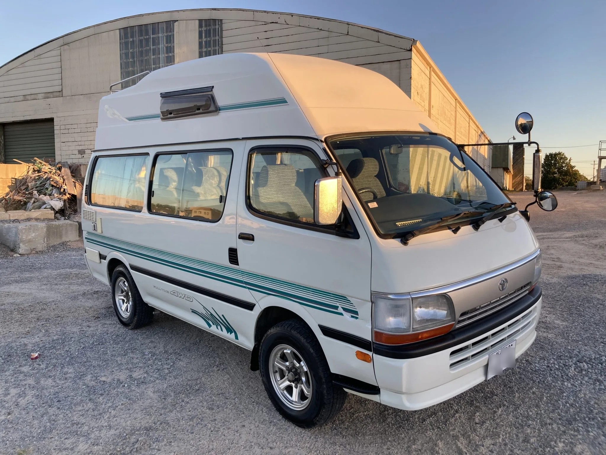 1996 Toyota HiAce 4WD Is the Finest JDM Camper, and It's Great as an  Overlander Too - autoevolution