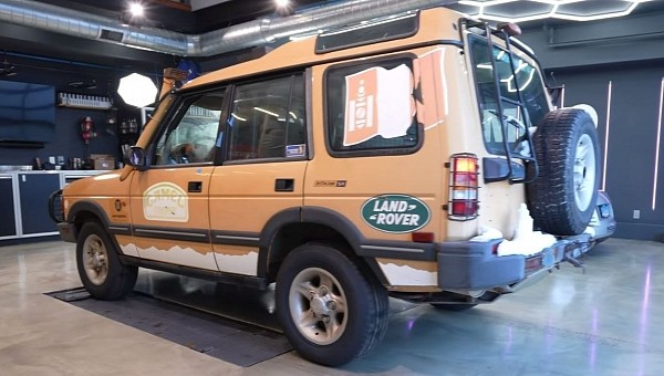 1997 Land Rover Discovery support vehicle for Camel Trophy competition 